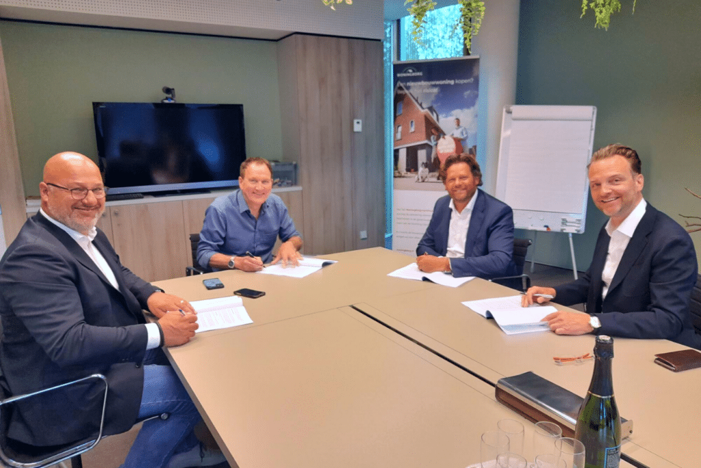 ondertekening partnerschap lybrae nederland en woningborg ondertekening partnerschap lybrae nederland en woningborg